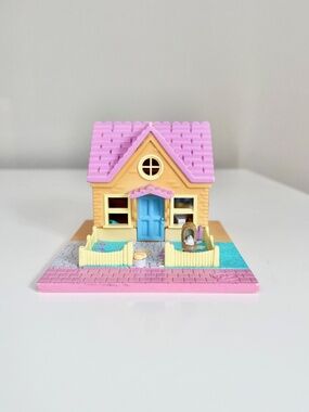 Vintage Polly Pocket Cozy Cottage 1993